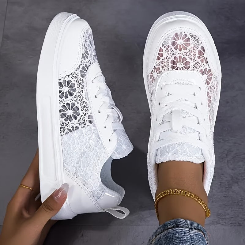 Pizzo | Sneakers con pizzo floreale